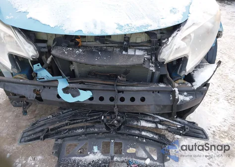 2015 Nissan Versa Note Sl z USA, uszkodzony, nr VIN 3N1CE2CP0FL397291